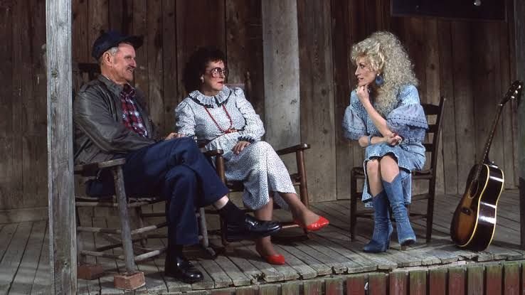 Here's What Dolly Parton's Siblings Are Up to Today | Woman's World